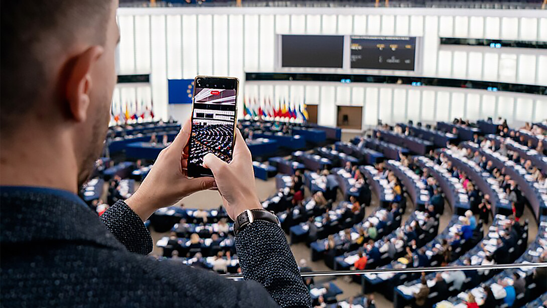 The European Parliament calls for a total war against Russia