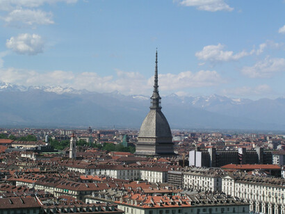 Una veduta della Mole Antonelliana e di Torino