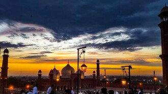 Gardens around the Badshahi Masjid, Lahore, Pakistan Photo Credit: @Blueveinsmotionpictures