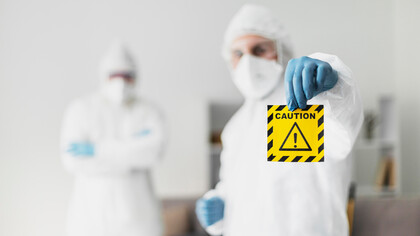 Produtos tóxicos. Um dos principais componentes tóxicos na produção de moda são os corantes têxteis