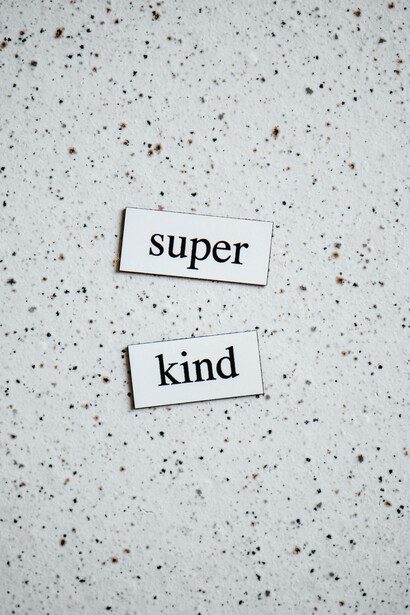 Veja como um elogio sincero pode transformar sua autoestima e alterar positivamente a química do seu cérebro