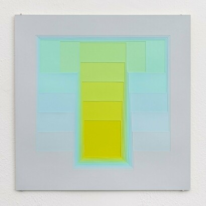 Karl Gerstner, Color Sound, ca. 1970s, acrylic on cardboard, 17 x 17 inches
. Courtesy of the artist and Meredith Rosen Gallery