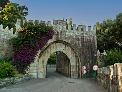 Castelo de Monterreal, Espanha. Conhecido por ter sido uma fortaleza criada no século XII para se proteger naquela altura do ataque das frotas portuguesas