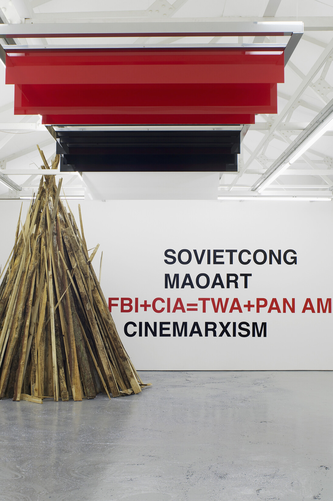 Liam Gillick, The Thought Style Meets The Thought Collective, exhibition view, first floor gallery, room 2, Maureen Paley, London, 2015 © Liam Gillick, courtesy Maureen Paley, London