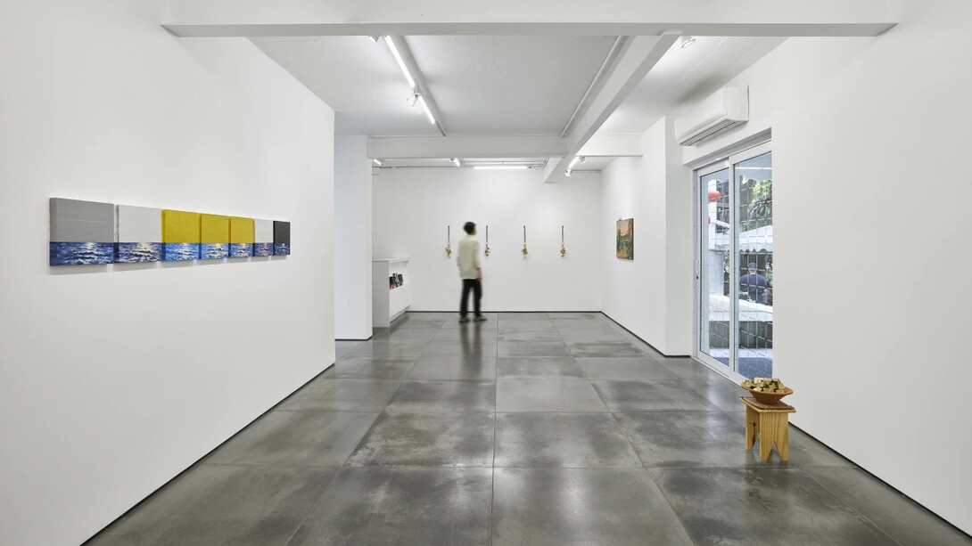 Jaime Lauriano, Eu estou aqui com toda a minha gente, vista da exposição. Cortesia de Nara Roesler