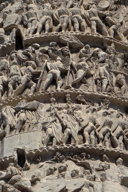 Colonna Traiana, Roma, Italia. Scopri i dettagli della Colonna Traiana e del suo fregio epico