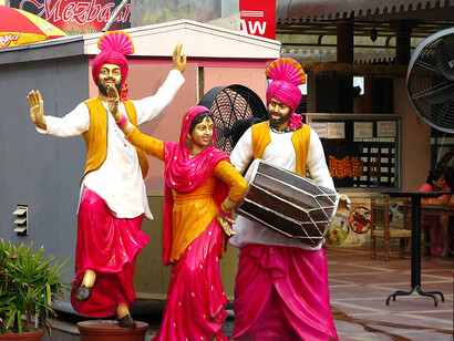 Statues at Karnal