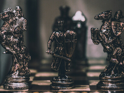 La lucha cultural de la élite se centra en consolidar el poder económico bajo un discurso de libertad, pero con consecuencias sociales regresivas