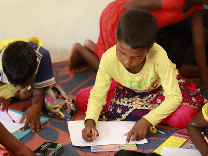 Fondazione Aahan, Jharkhand, India: La Fondazione Aahan favorisce le connessioni sociali, migliorando le capacità di pensiero critico, aumentando il libero arbitrio, promuovendo norme comunitarie a sostegno dell'istruzione femminile