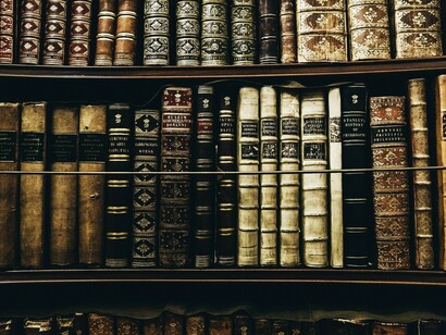 Un metodo per ridurre l’astratto al concreto può essere l’uso di metafore