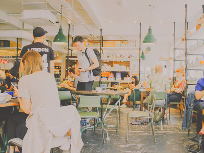 El fast food nació como una solución para los sectores laborales metropolitanos