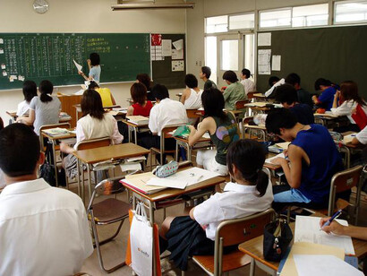 A lesson in a preparatory school