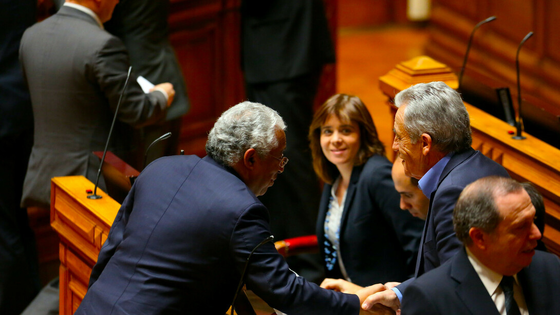 António Costa sob o olhar atento de Jerónimo de Sousa e Catarina Martins