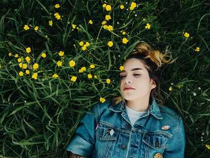 È tempo di uscire dalla tana, di relazionarsi, di coltivare e creare, con calma e serenità