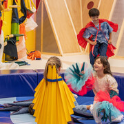 Sonia Kazovsky, Spielplatz, ausstellungsansicht. Mit freundlicher genehmigung der Kunstsammlung Nordrhein-Westfalen