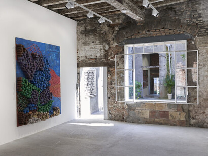 Elias Sime, Dichotomy ፊት አና ጀርባ, exhibition view. Courtesy of GRIMM Gallery