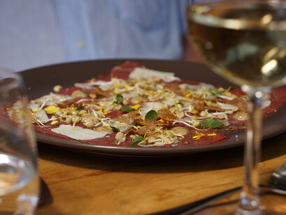 Beef Carpaccio, Pecorino extravecchio, Tartufo, sprouts