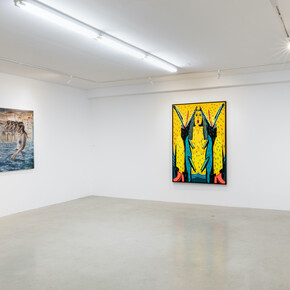 Various artists, Here's looking at you, exhibition view. Courtesy of Plato