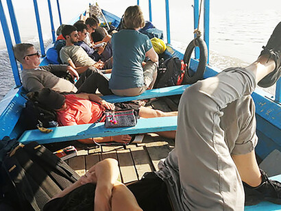 In barca sul Saluen River