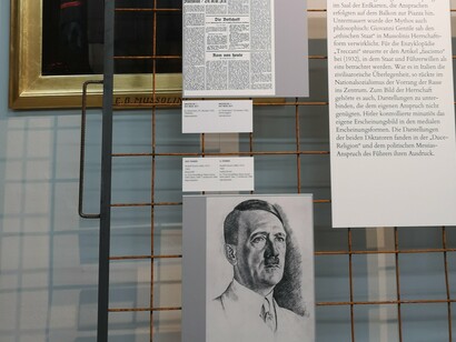 Exposição "Mitos das Ditaduras" realizada no Castelo do Tirol, na Itália, 2019. A dependência dos países periféricos aprofundou-se. Estas transformações foram acompanhadas pela relegitimação ideológica do colonialismo histórico através de um certo revisionismo histórico apostado em salientar as vantagens do colonialismo para os povos colonizados