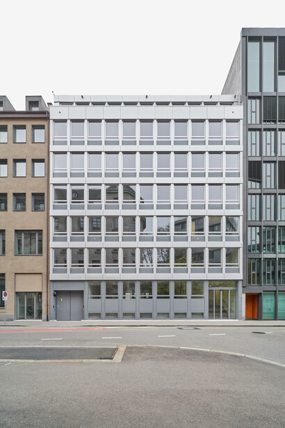 David Vaner Architektur, Fassadensanierung Basler Kantonalbank, Basel BS, 2021 – 2022. Mit freundlicher genehmigung des S AM Schweizerischen Architekturmuseums