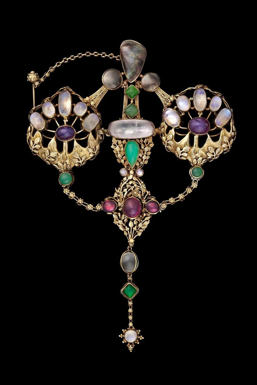 Jewelry. Courtesy of MFA