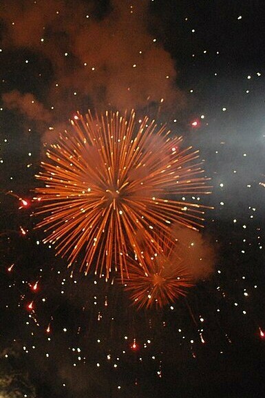 Fuegos de artificio durante el festejo del Bicentenario de México en la Plaza del Zócalo, Ciudad de México, 2010