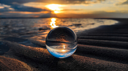 The world is at a dead-end and facing the most serious crisis in history