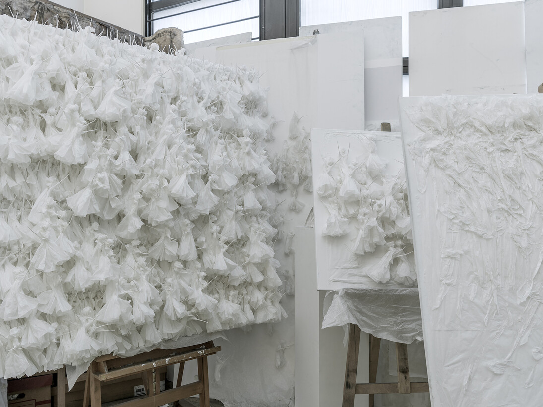 Le Lien des mondes, Exhibition view. Courtesy of Magazzino Gallery 