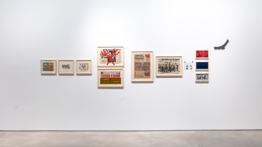 Installation View, Jaime Lauriano, Por que vocês não sabem do lixo ocidental?, 2024. Courtesy of Nara Roesler Gallery