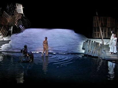 Crash Troades, foto di Gabriella Di Tanno