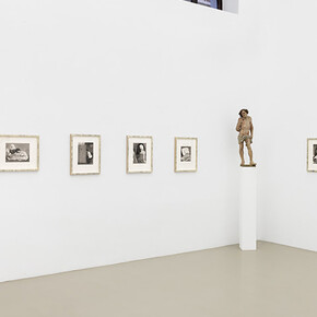 Various artists, Side by side, exhibition view. Courtesy of Galerie Meyer Kainer