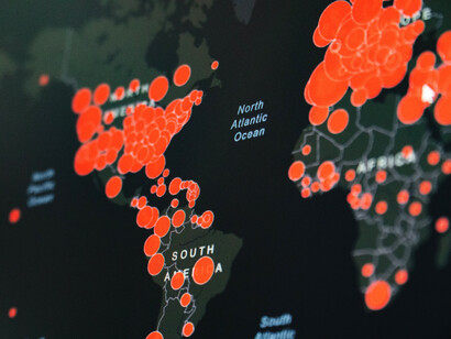 Mapa interactivo que muestra el avance de los contagios de COVID-19