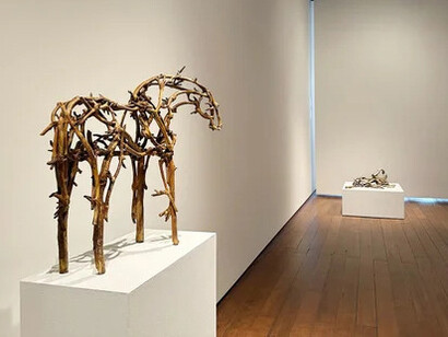 Deborah Butterfield, Sculpture, exhibition view. Courtesy of Greg Kucera Gallery