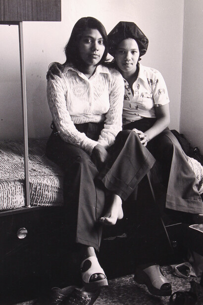 David Goldblatt, Girls in Basement Flat (c) David Goldblatt. Image courtesy of Huxley-Parlour gallery