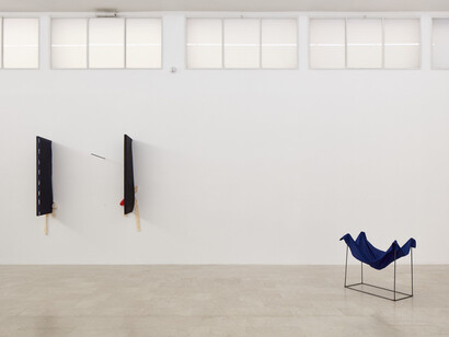 Artisti vari, Sensemaking. Atti di manomissione, vista della mostra. Per gentile concessione della Galleria P420