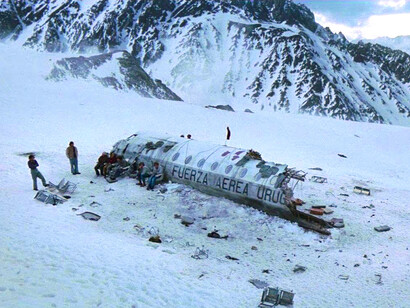 Dirigida por Juan Antonio Bayona, la película "La sociedad de la nieve" ofrece una reconstrucción precisa y profundamente humana de la tragedia en los Andes