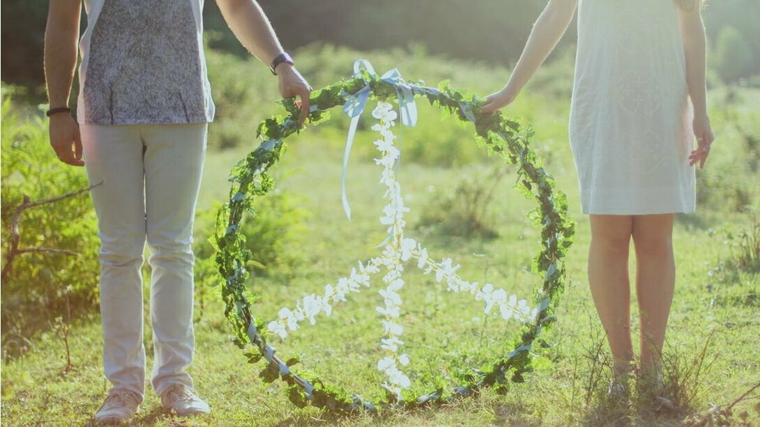 Chi è pacifista non è un ingenuo, è una persona estremamente realista, che spesso conosce come funziona l’animo umano