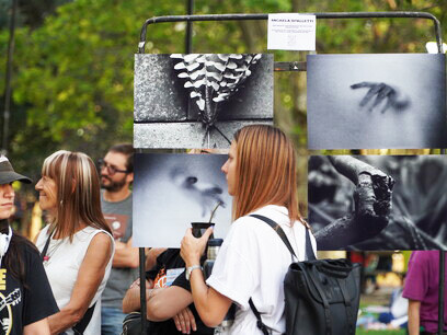 Este festival es futuro. Ningún país logró crecer sin apostar a la ciencia y la tecnología. Tenemos una extensa historia: somos el país de Latinoamérica con más premios Nobel en ciencias, desarrollamos satélites, reactores nucleares, vacunas, medicamentos. Protegemos nuestro patrimonio social, cultural y somos referentes en derechos humanos. La ciencia argentina es vanguardia regional y mundial en muchas disciplinas, tanto de las ciencias exactas y naturales como de las ciencias sociales, las humanidades, las ingenierías, la matemática