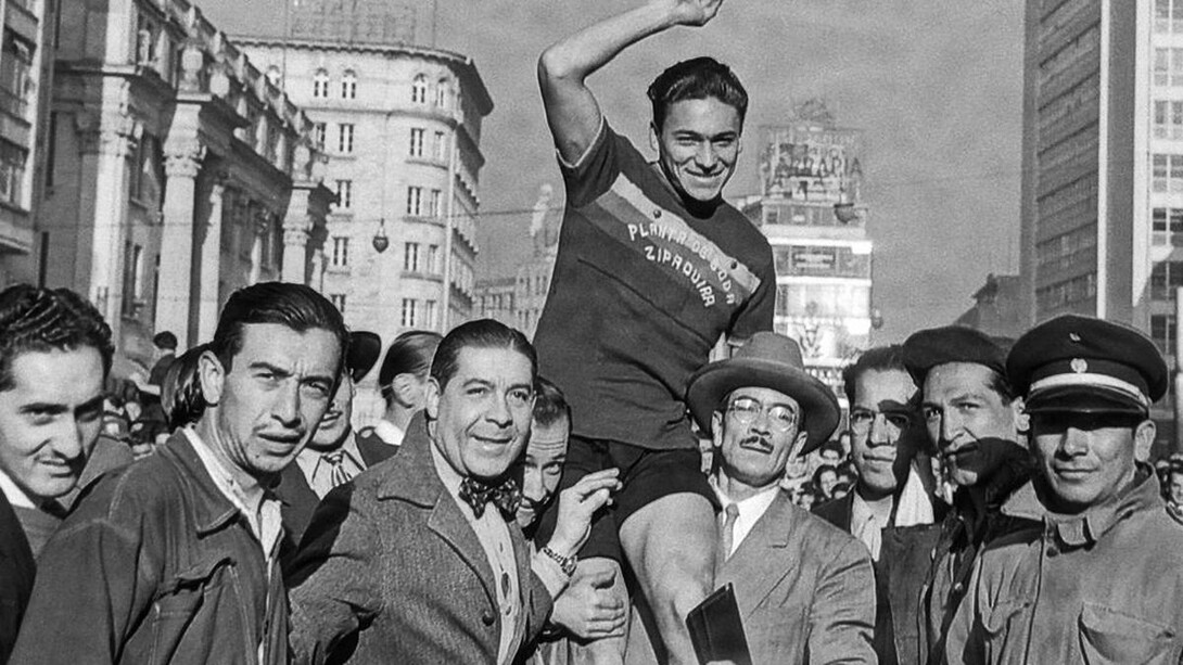 Efraín Forero (1930-2022) también conocido como 'Zipa Indomable', fue un ciclista colombiano de ruta