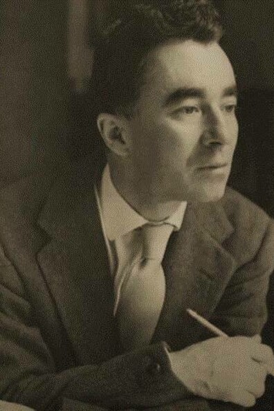 Primo piano di Charles James (1906-1978)