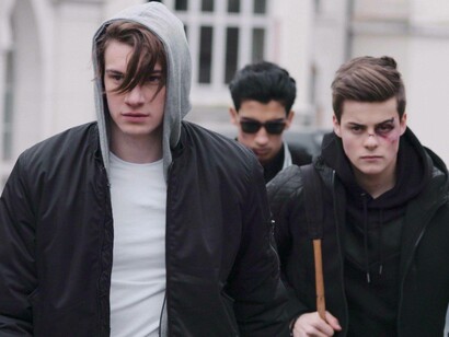 Teens walking away from a fight from the Norwegian show Skam