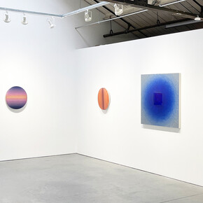 Lisa Bartleson, Hand work, exhibition view. Courtesy of Nancy Toomey Fine Art