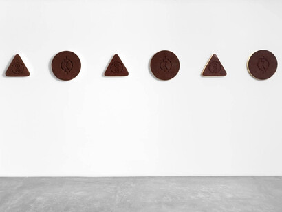Mônica Ventura, Antes da forma, o encanto, vista expositiva. Cortesia da Galeria Nara Roesler