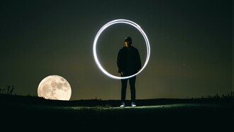 Una sfera trasparente dove poterci perdere all’interno