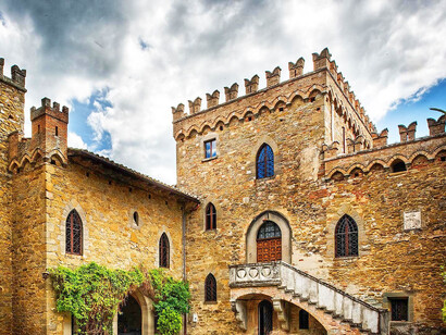Fachada del Castillo Borgia en Umbría