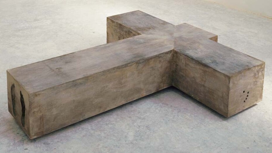 Antony Gormley,
FLESH, 1990.

Concrete. 36 x 198 x 174 cm. Photograph by David Ward, London © the artist.