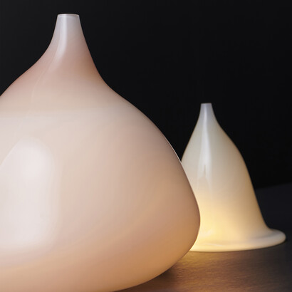 Michiko Sakano, Droplet (detail), 2023. Blown glass/light fixture,
tallest 11 ¾ in. Courtesy of the artist and Heller Gallery