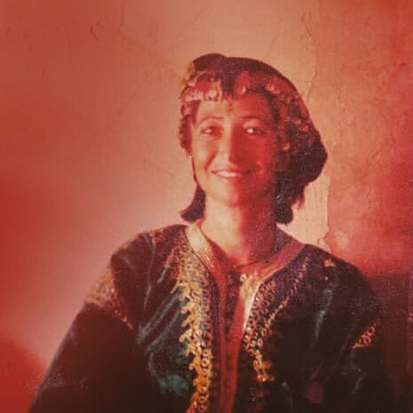Maria Gabriella Berti, con abito nuziale berbero