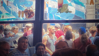 Camino a demostrar en contra del gobierno de Millei, Buenos Aires, Argentina, Claudio Jorge Bagalio, 2024